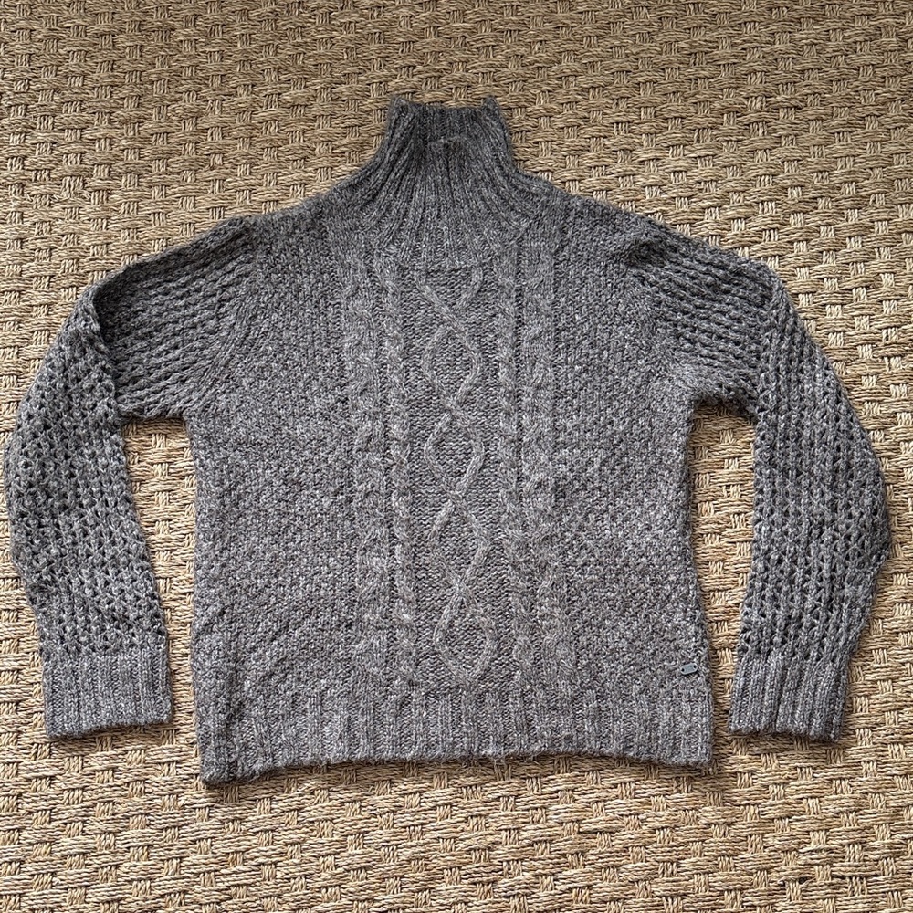 Carve Designs Brown Cable Knit Sweater